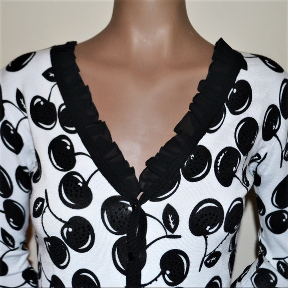 Leo Guy Cardigan Sz 1 V-Neck 3/4 Sleeve Beaded Top - Picture 3 of 5